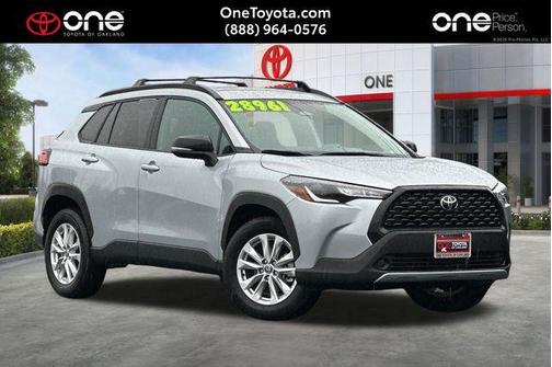 2025 Toyota Corolla Cross LE