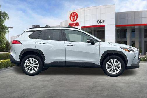 2025 Toyota Corolla Cross LE