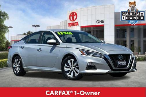 Brilliant Silver Metallic 2021 Nissan Altima S FWD