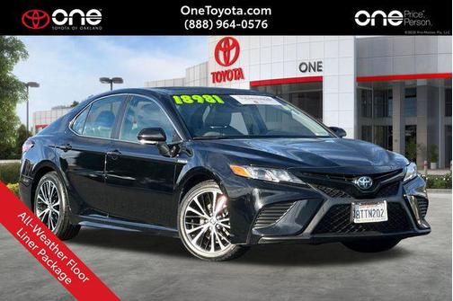 2020 Toyota Camry SE