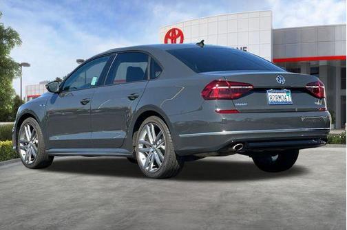 2018 Volkswagen Passat 2.0T R-Line