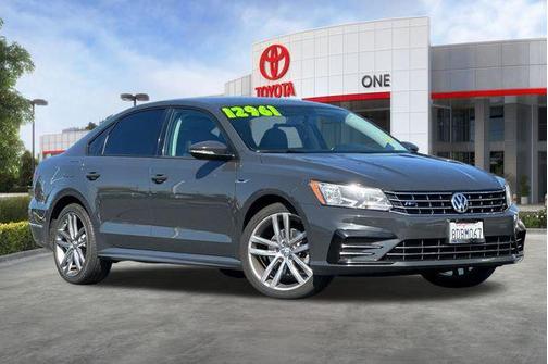 2018 Volkswagen Passat 2.0T R-Line