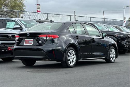 2025 Toyota Corolla Hybrid LE