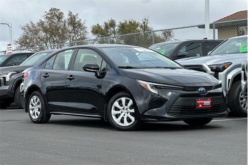 2025 Toyota Corolla Hybrid LE