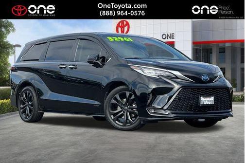 Midnight Black Metallic 2021 Toyota Sienna XSE 7 Passenger
