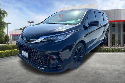 Midnight Black Metallic 2021 Toyota Sienna XSE 7 Passenger