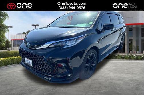 Midnight Black Metallic 2021 Toyota Sienna XSE 7 Passenger