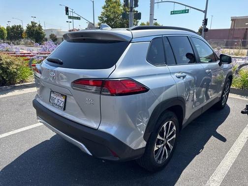 2024 Toyota Corolla Cross XLE