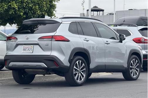 2024 Toyota Corolla Cross XLE