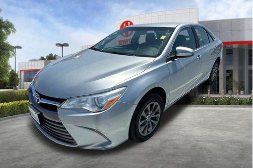 Celestial Silver Metallic 2017 Toyota Camry LE