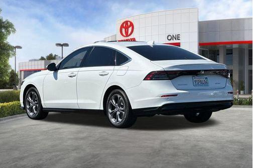 Platinum White Pearl 2024 Honda Accord Hybrid EX-L