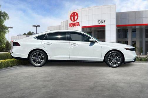 Platinum White Pearl 2024 Honda Accord Hybrid EX-L