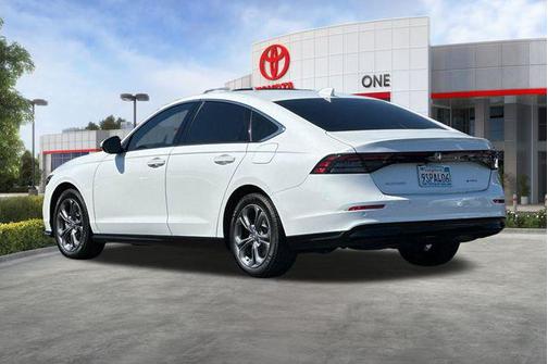 Platinum White Pearl 2024 Honda Accord Hybrid EX-L