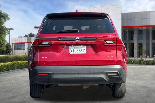 2025 Toyota Highlander LE