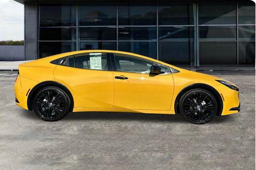 2025 Toyota Prius L