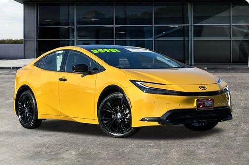 2025 Toyota Prius L