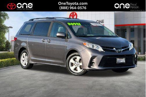 Predawn Gray Mica 2019 Toyota Sienna LE
