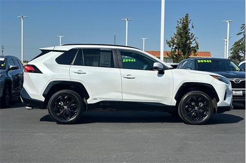 2024 Toyota RAV4 Hybrid SE