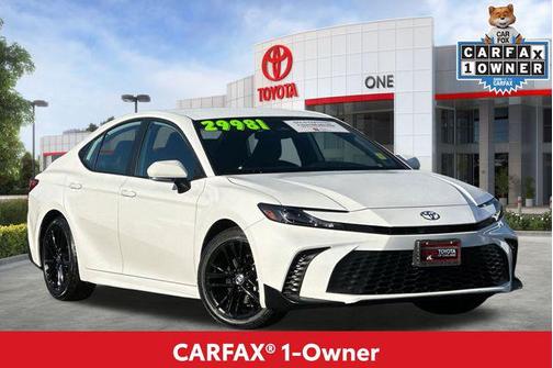 2025 Toyota Camry SE