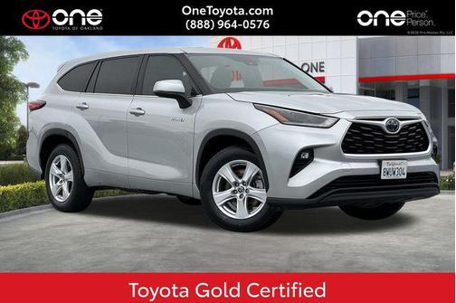 Celestial Silver Metallic 2021 Toyota Highlander Hybrid LE
