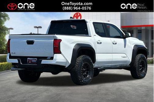 Ice Cap 2026 Toyota Tacoma SR5