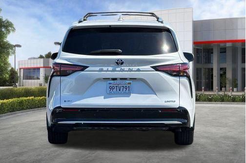 Wind Chill Pearl 2025 Toyota Sienna Limited