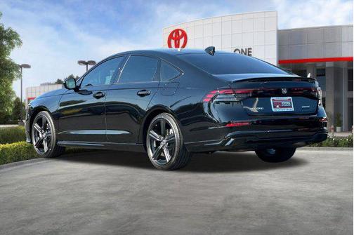 Crystal Black Pearl 2025 Honda Accord Hybrid Sport-L