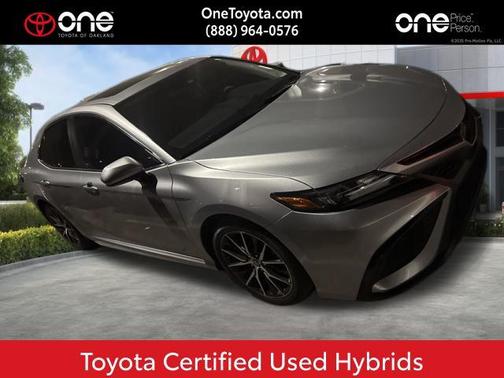 2023 Toyota Camry SE