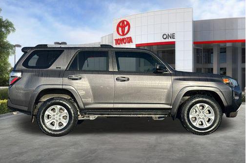 2023 Toyota 4Runner SR5