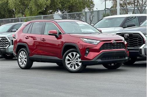 2025 Toyota RAV4 XLE Premium
