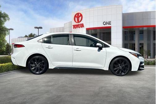 Ice Cap 2024 Toyota Corolla Hybrid SE