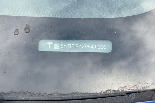 Deep Blue Metallic 2023 Tesla Model 3 Standard Range