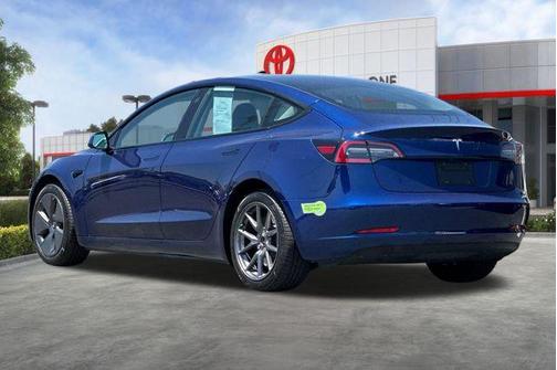 Deep Blue Metallic 2023 Tesla Model 3 Standard Range