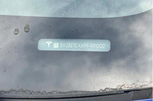 Deep Blue Metallic 2023 Tesla Model 3 Standard Range