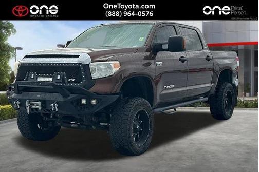 Sunset Bronze Mica 2017 Toyota Tundra SR5