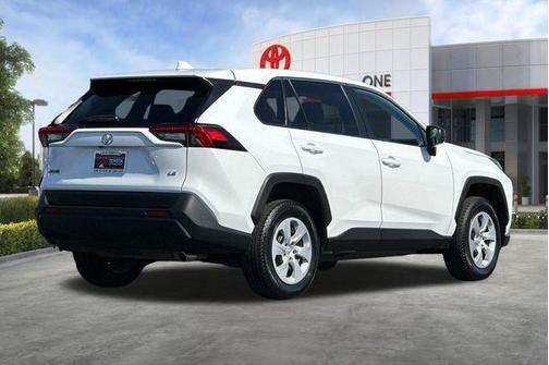 Ice Cap 2024 Toyota RAV4 LE