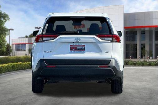 Ice Cap 2024 Toyota RAV4 LE