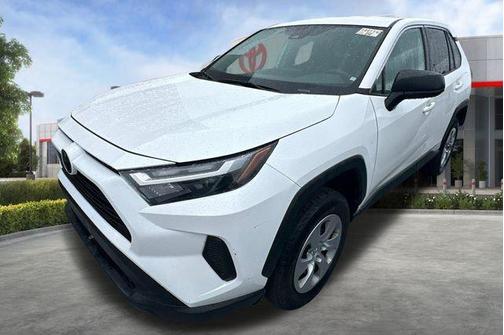 Ice Cap 2024 Toyota RAV4 LE