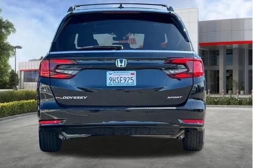 Crystal Black Pearl 2024 Honda Odyssey Sport