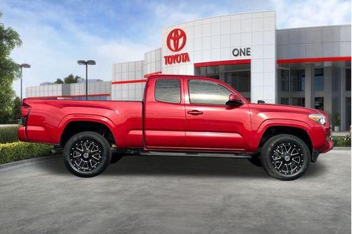 2022 Toyota Tacoma SR