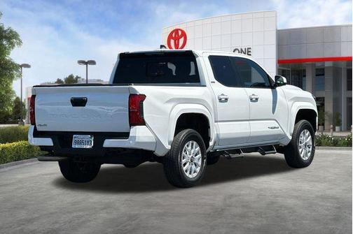 Ice Cap 2024 Toyota Tacoma SR5
