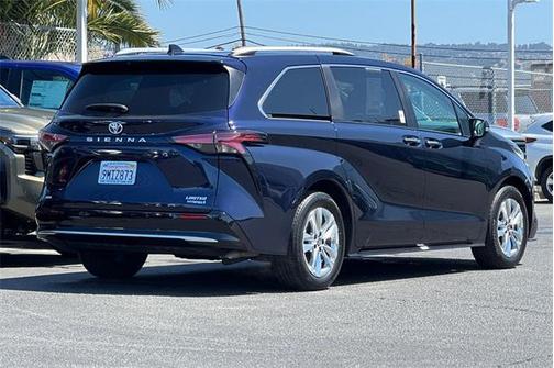 2024 Toyota Sienna Limited 7-Passenger
