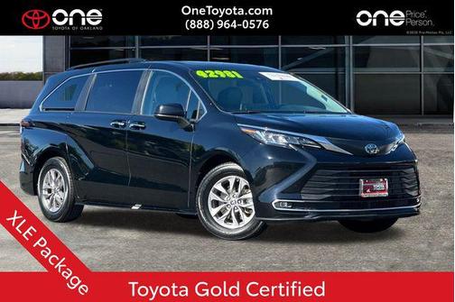 2023 Toyota Sienna XLE 8 Passenger