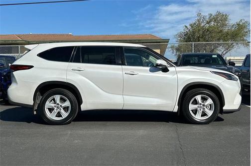 2022 Toyota Highlander L
