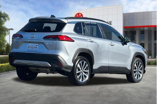 2025 Toyota Corolla Cross XLE