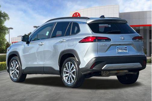 2025 Toyota Corolla Cross XLE