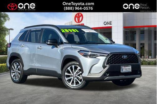 2025 Toyota Corolla Cross XLE