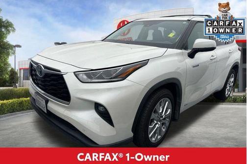 Blizzard Pearl 2021 Toyota Highlander Hybrid Limited