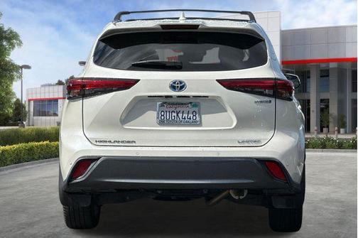 Blizzard Pearl 2021 Toyota Highlander Hybrid Limited