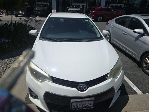 Super White 2015 Toyota Corolla S Plus
